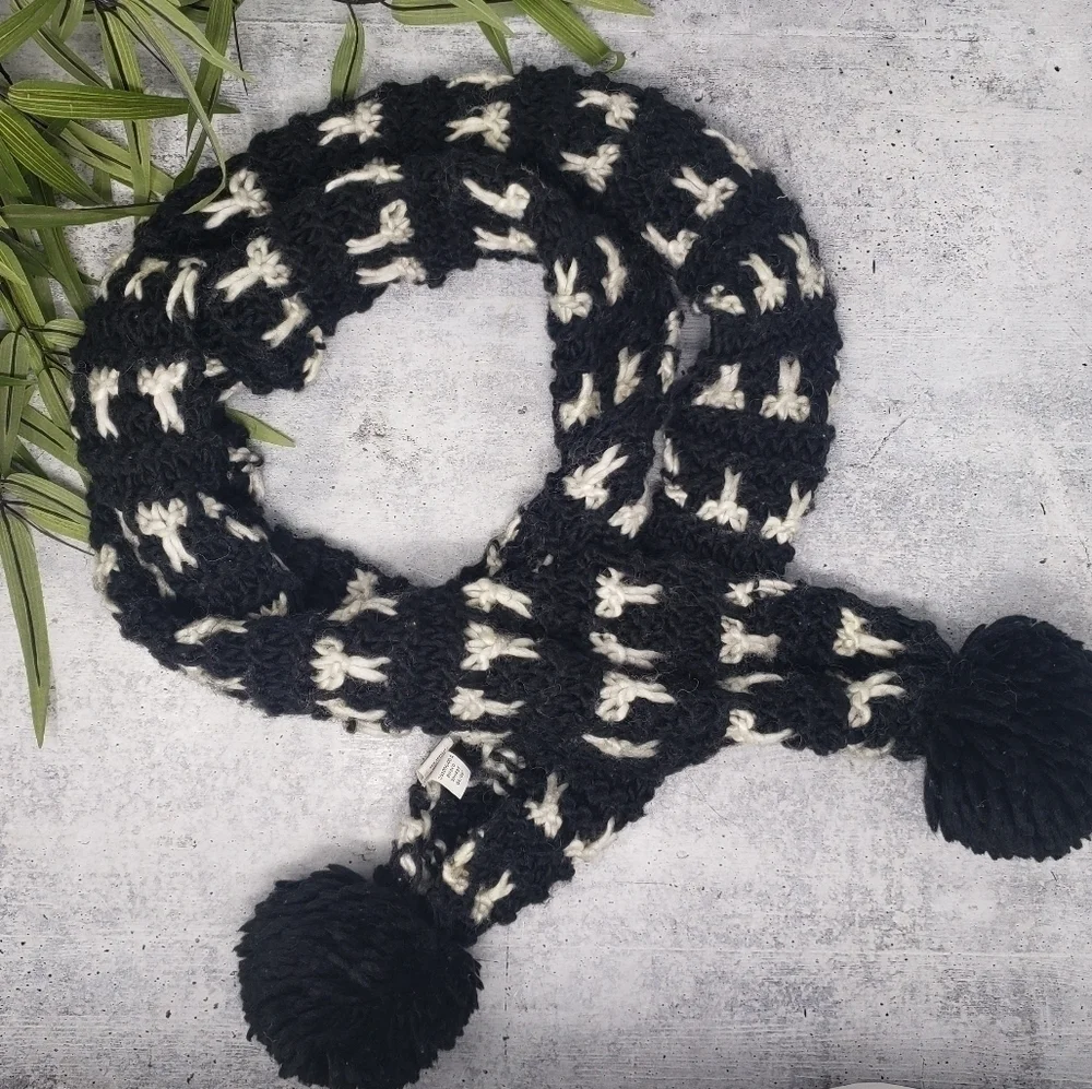 Old Navy | Black and White Knit Pom Pom Long Scarf Neutral Winter Warm Cozy